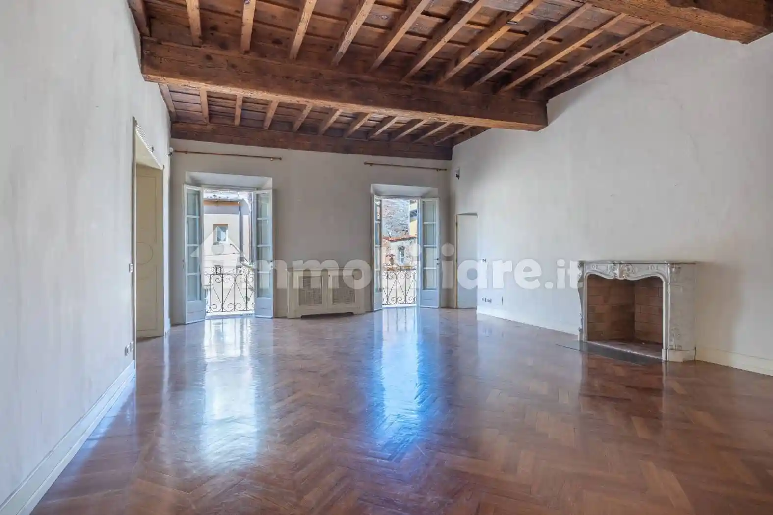 Appartamento in vendita a Lucca