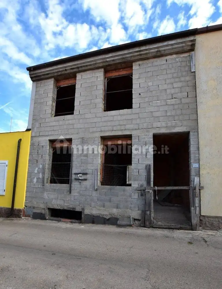Casa indipendente in vendita a Tissi