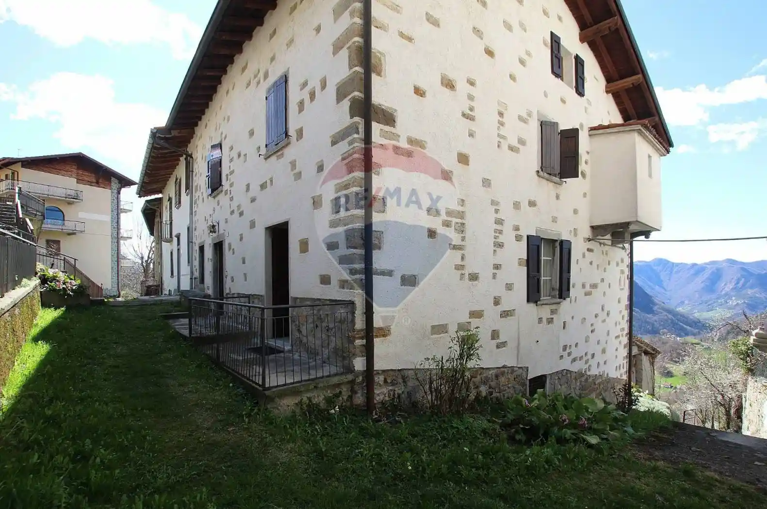 Appartamento in vendita a Dossena