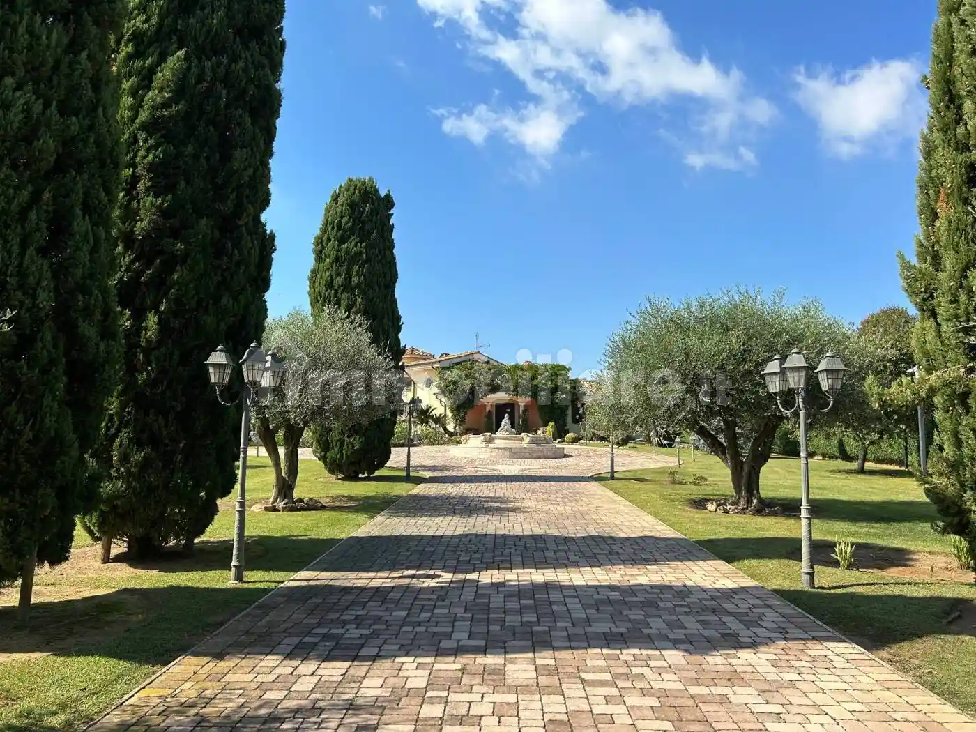 Villa in vendita a Nettuno