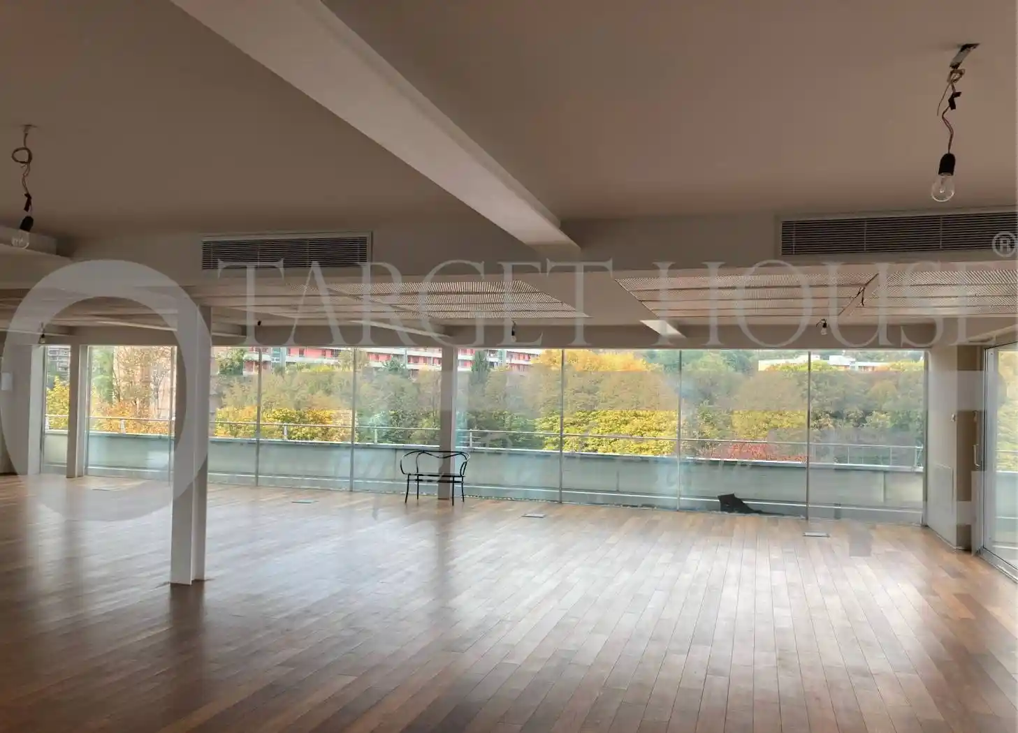 Palazzo - Edificio in Affitto - foto 2