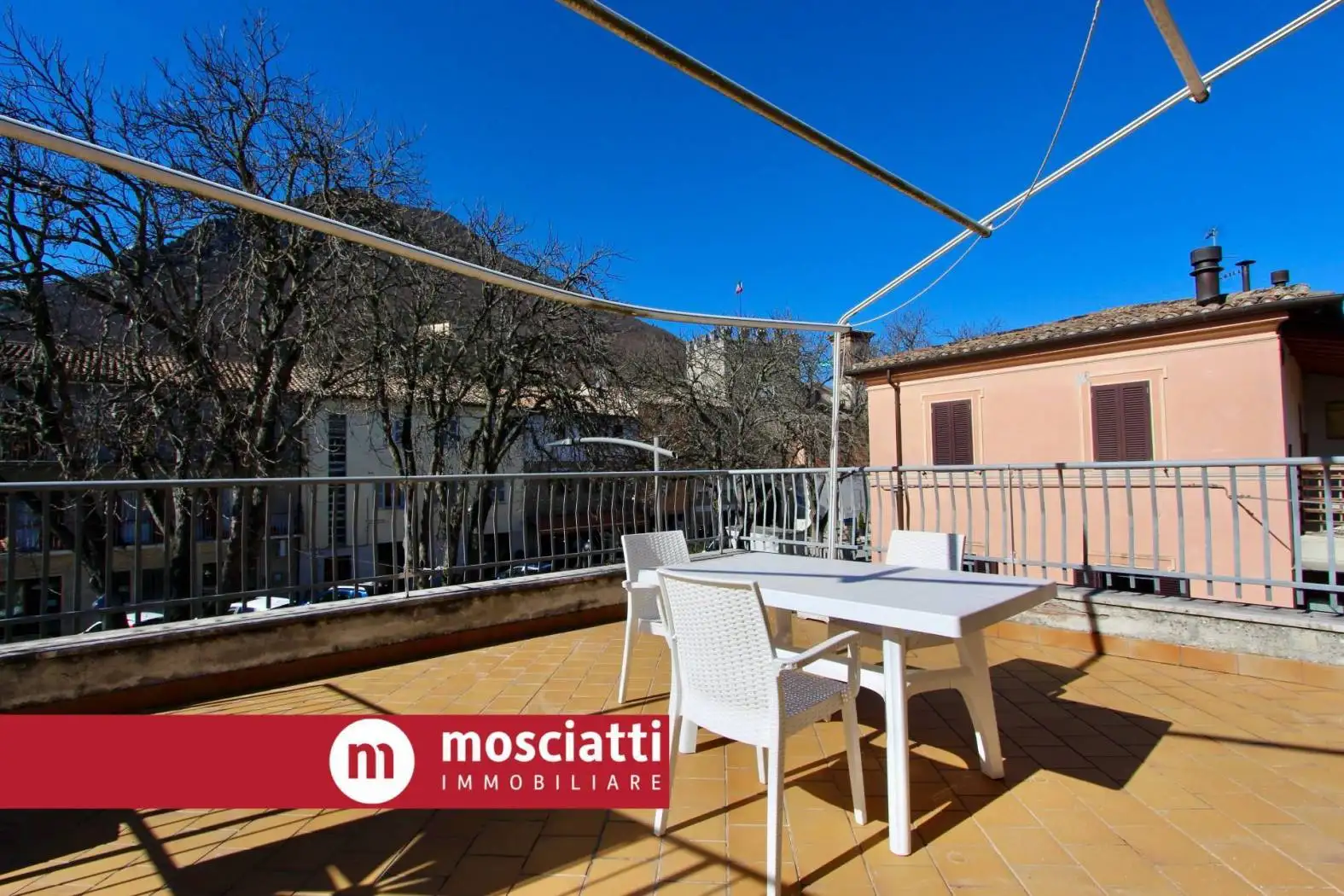 Appartamento in vendita a Esanatoglia