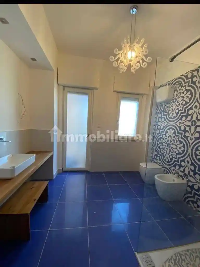 Palazzo - Edificio in affitto a Foggia