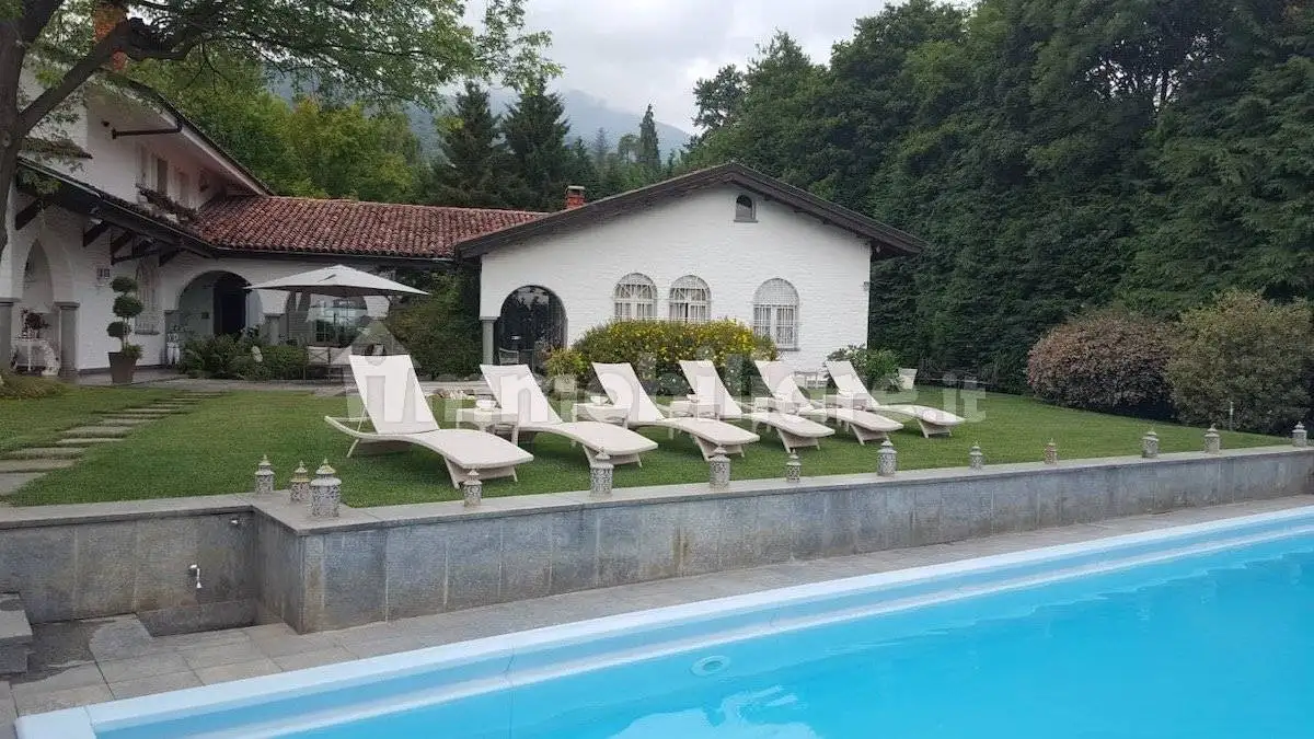 Villa in vendita a Pollone