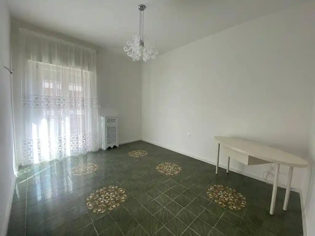 Palazzo - Edificio in Affitto - foto 4