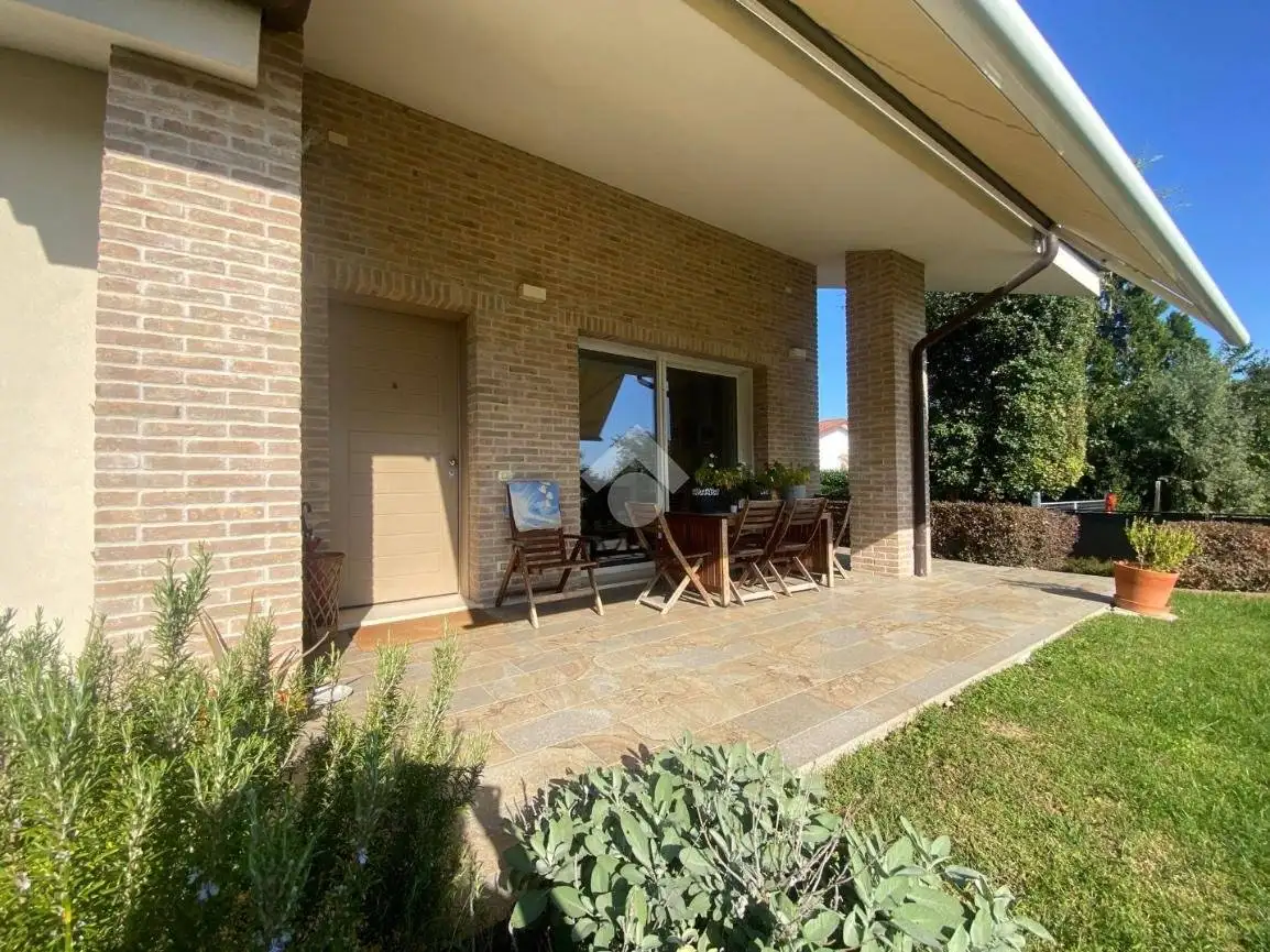 Villa in vendita a Due Carrare