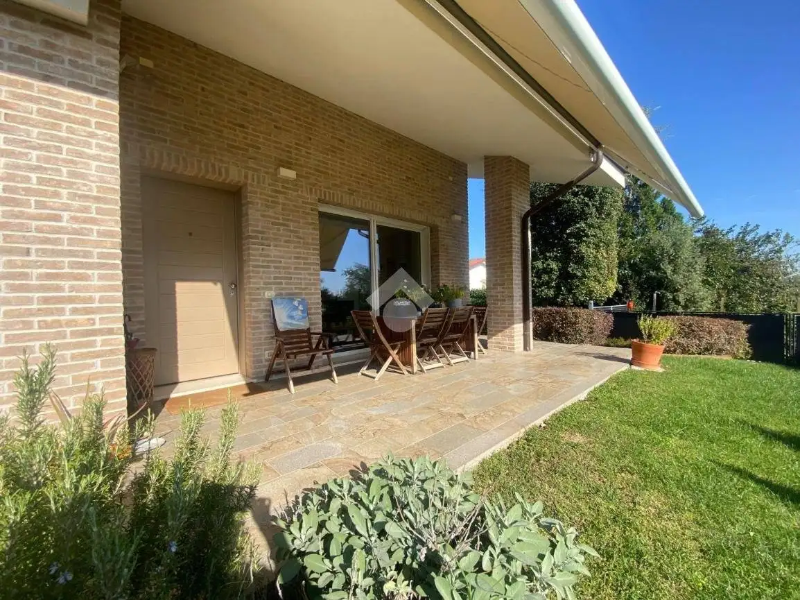 Villa unifamiliare via Brassalene, Due Carrare - foto 2