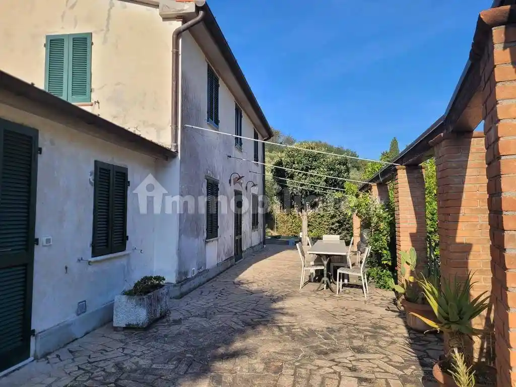 Rustico - Casale in vendita a Pietrasanta