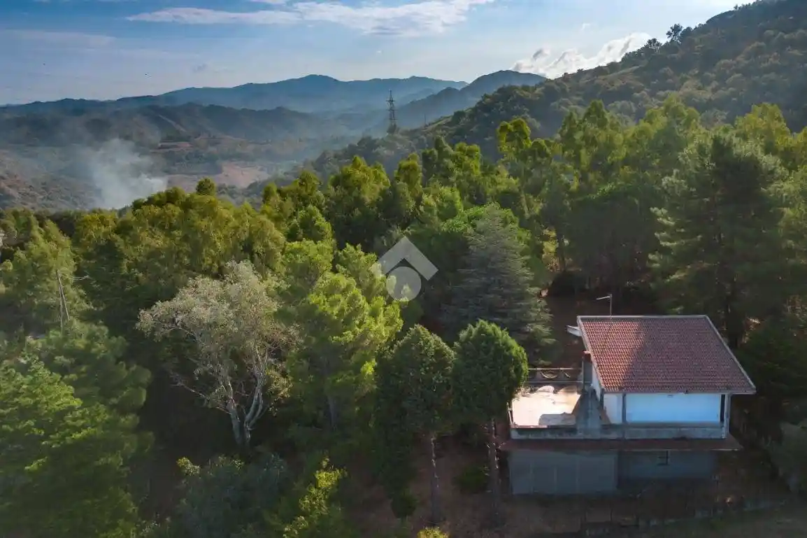 Casa indipendente in vendita a Santa Lucia del Mela