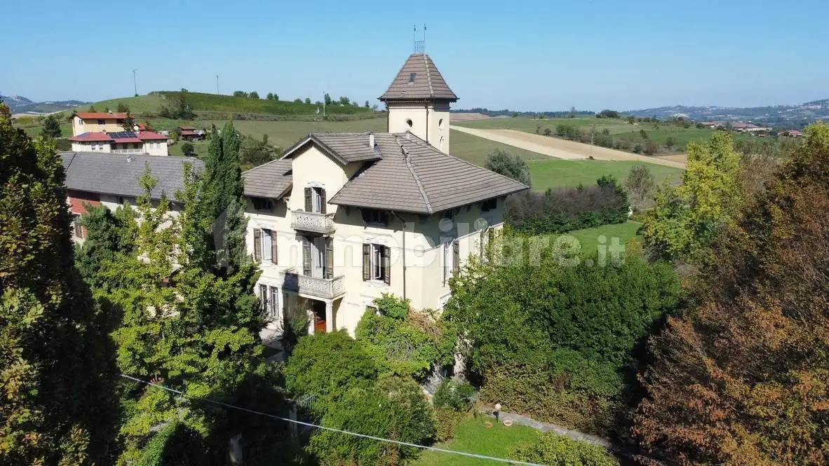 Villa in vendita a Serralunga di Crea