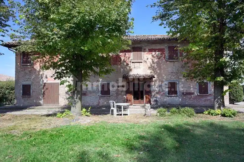 Rustico - Casale in vendita a Castelfranco Emilia