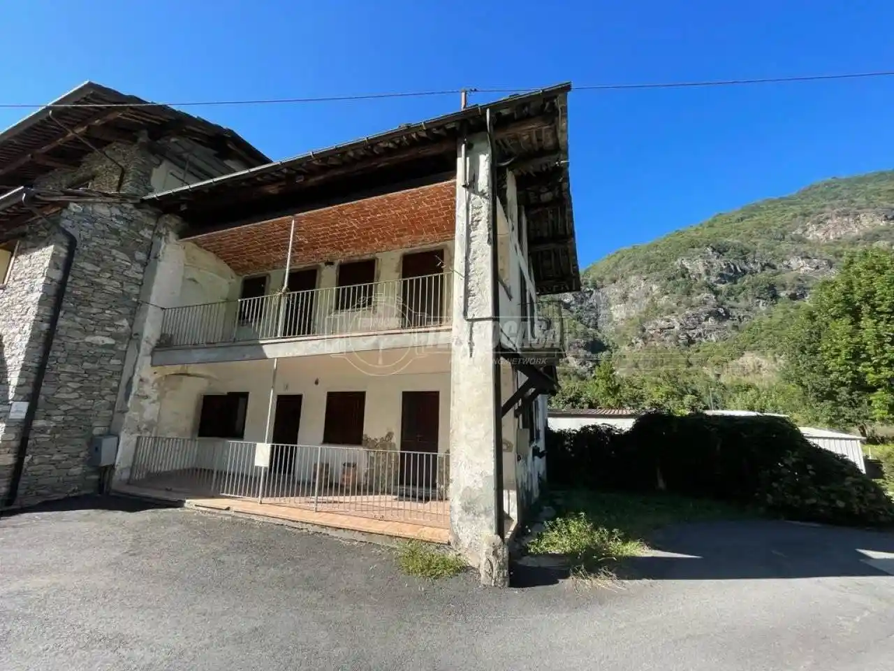 Casa indipendente in vendita a Pont-Canavese