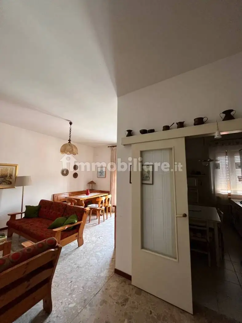 Palazzo - Edificio in Affitto - foto 4