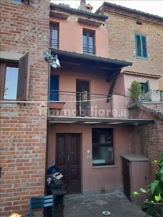 Villa plurifamiliare via San Biagio, 6, Badia, Castiglione del Lago - foto 2