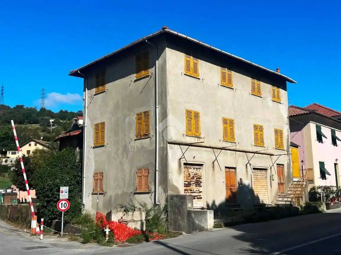 Villa in vendita a Serra Riccò