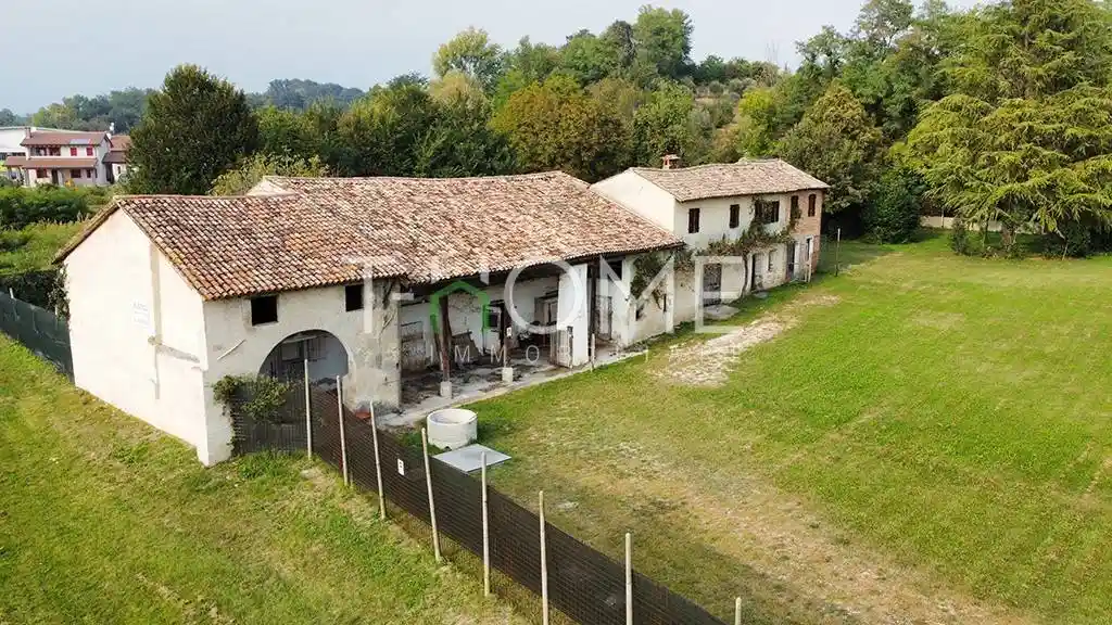 Rustico - Casale in vendita a Fonte