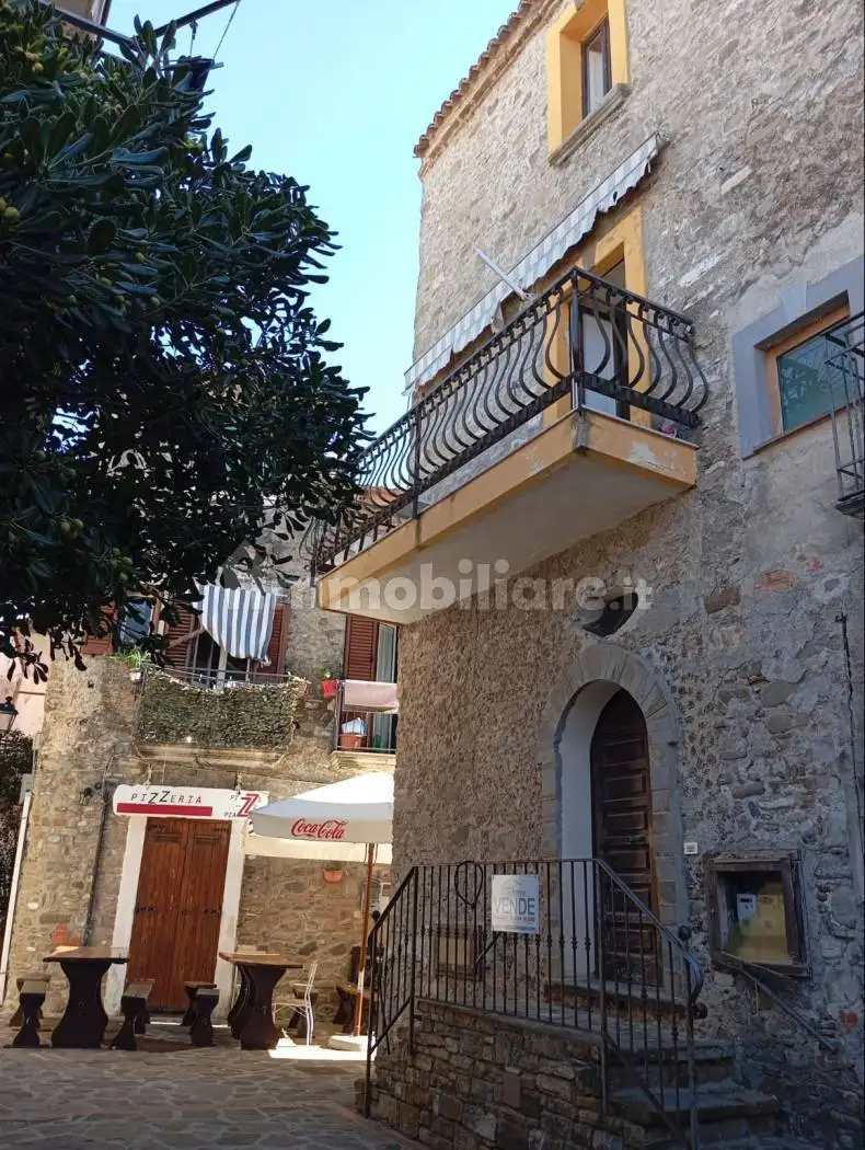 Palazzo - Edificio in vendita a Pollica