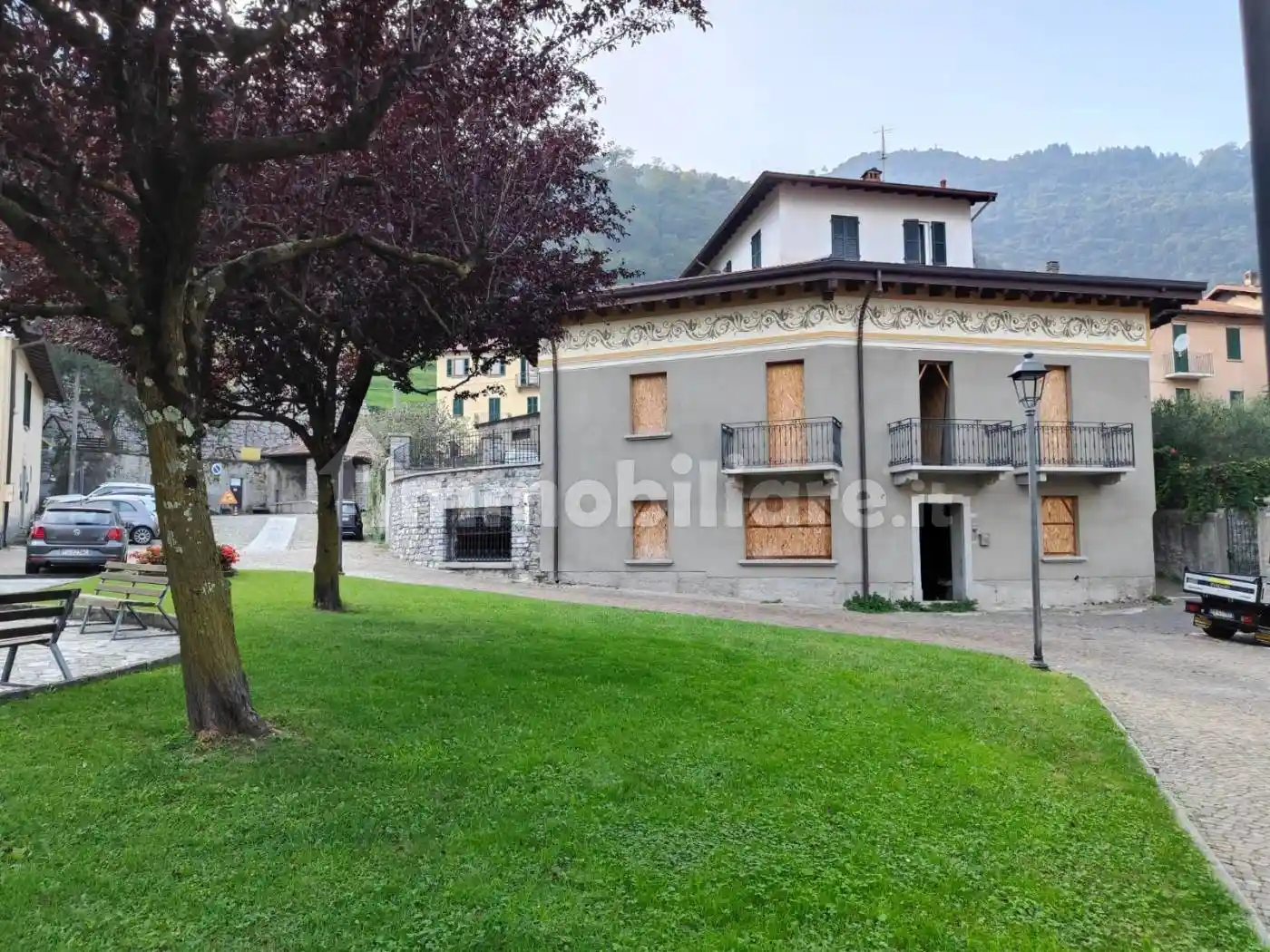 Casa indipendente in vendita a Oliveto Lario