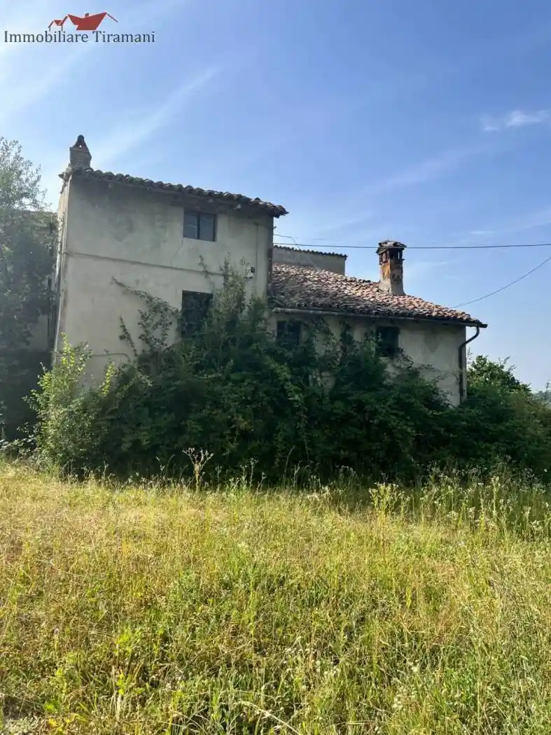 Rustico - Casale in vendita a Vernasca