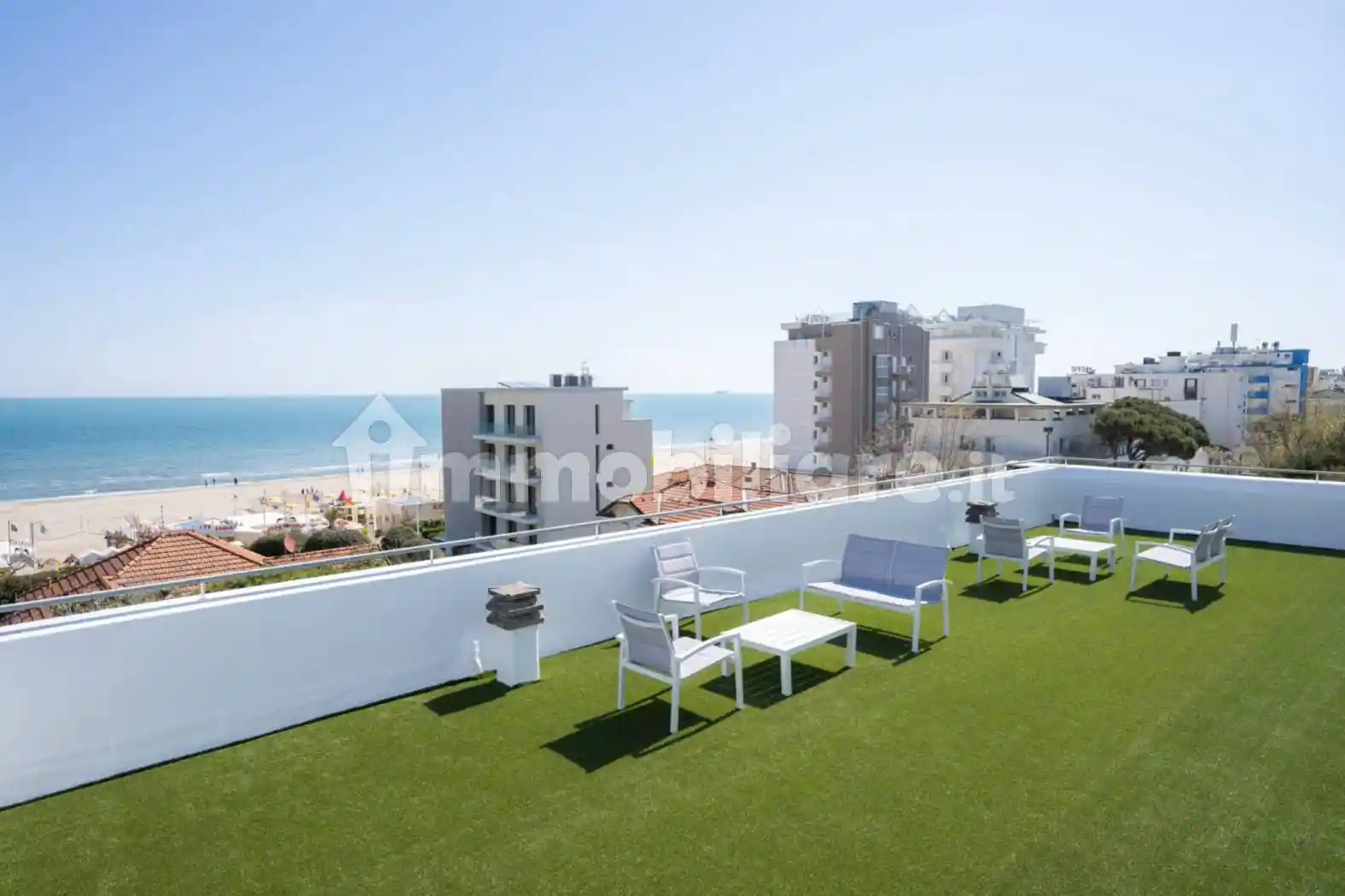 Palazzo - Edificio in vendita a Riccione