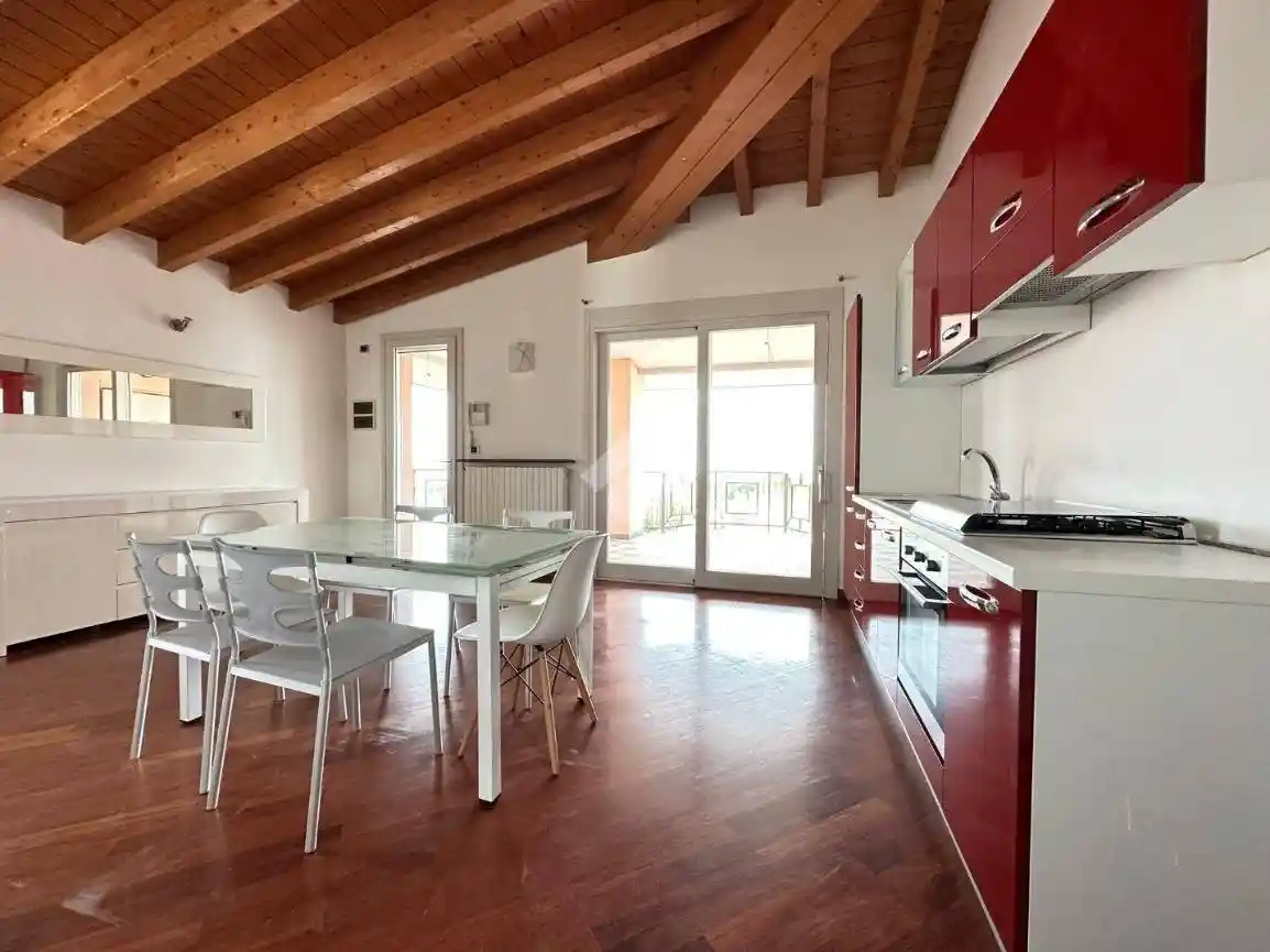 Appartamento in vendita a Desenzano del Garda