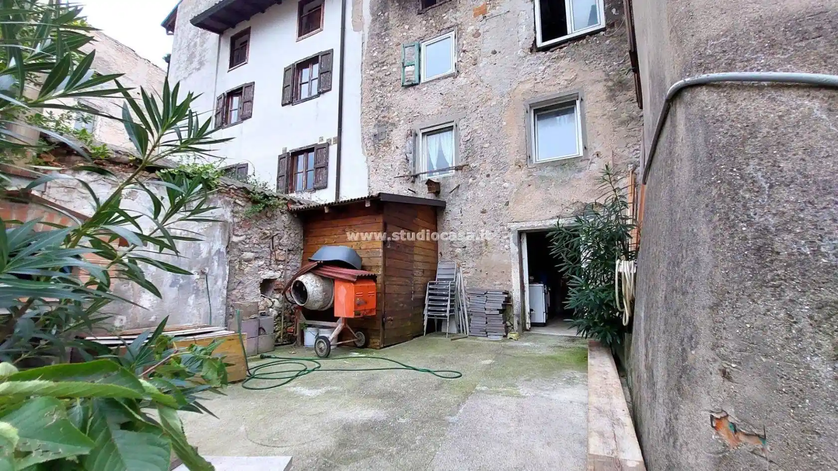 Casa indipendente in vendita a Ala