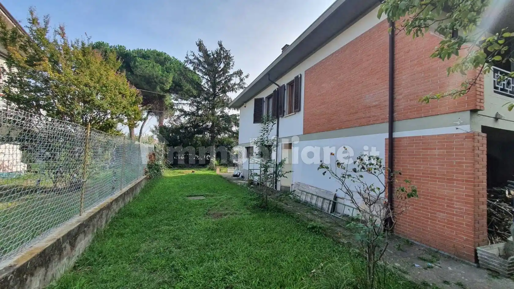 Villa in vendita a Carrara