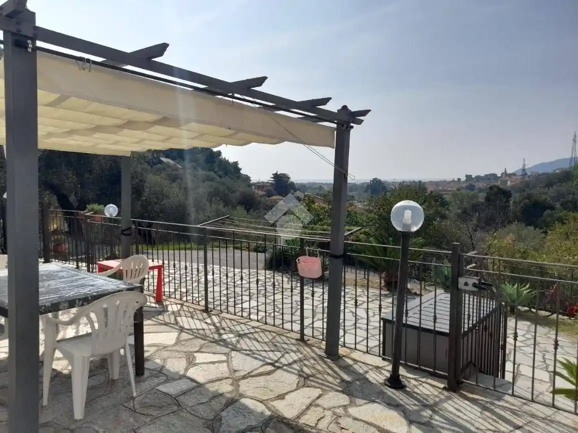 Casa indipendente in vendita a San Bartolomeo al Mare