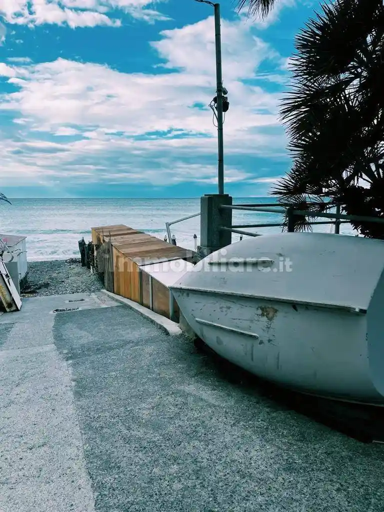 Appartamento in vendita a Varazze