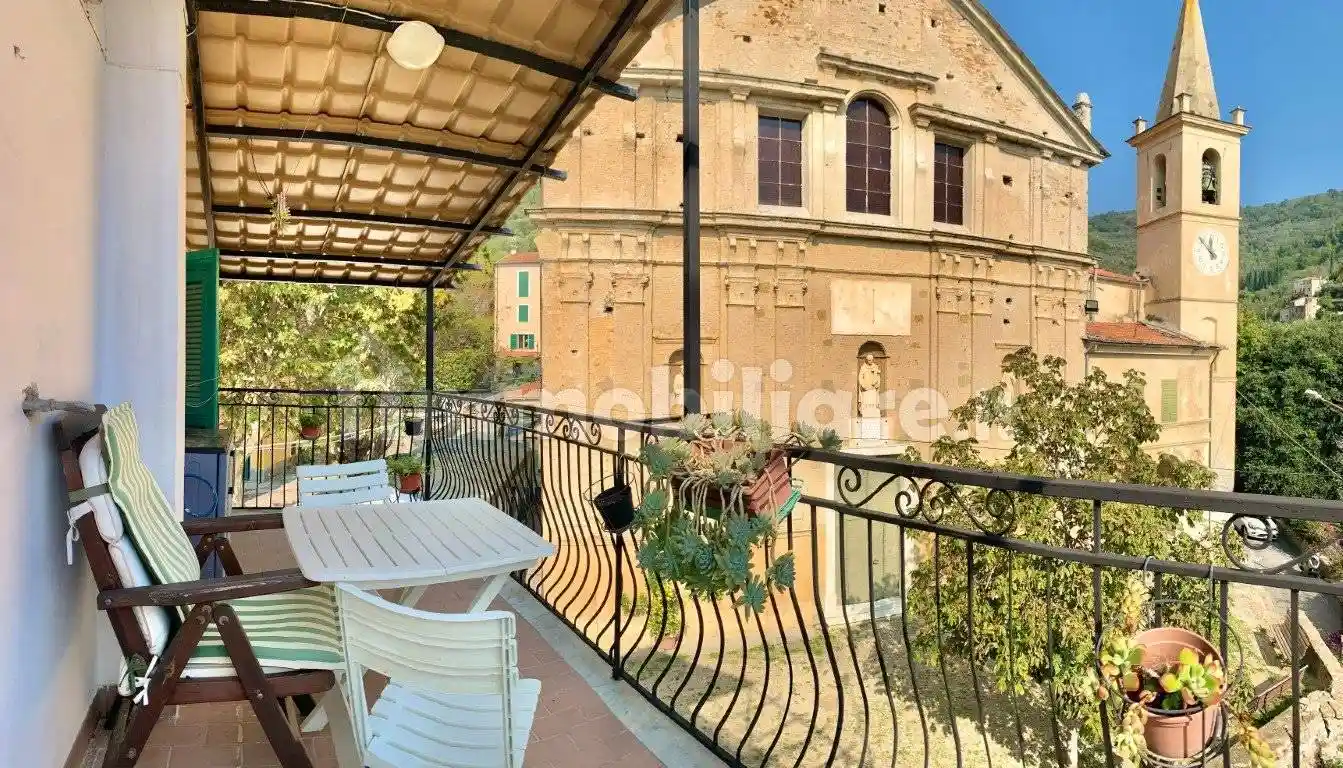 Appartamento in vendita a Imperia