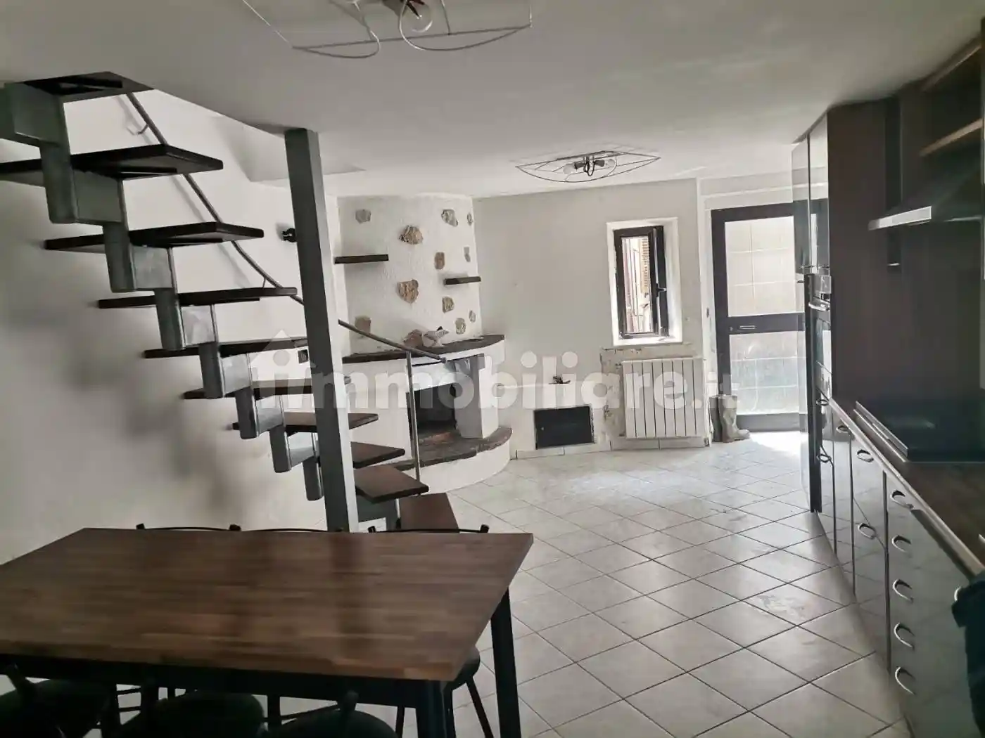 Casa indipendente in vendita a Fiamignano