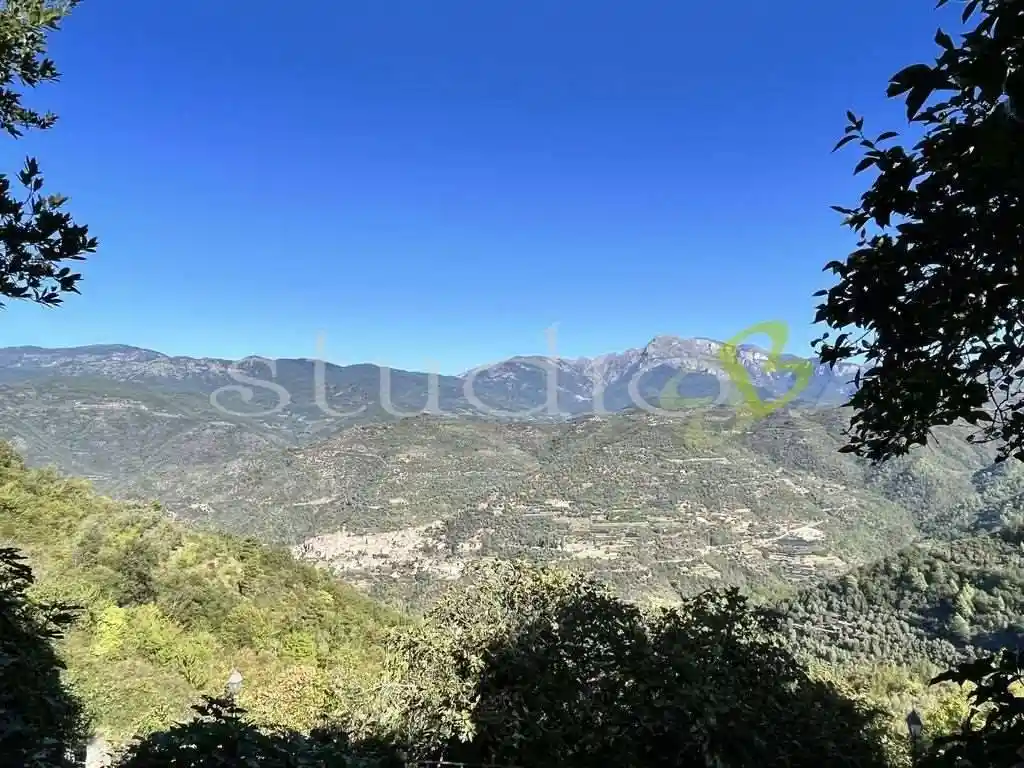 Appartamento in vendita a Perinaldo