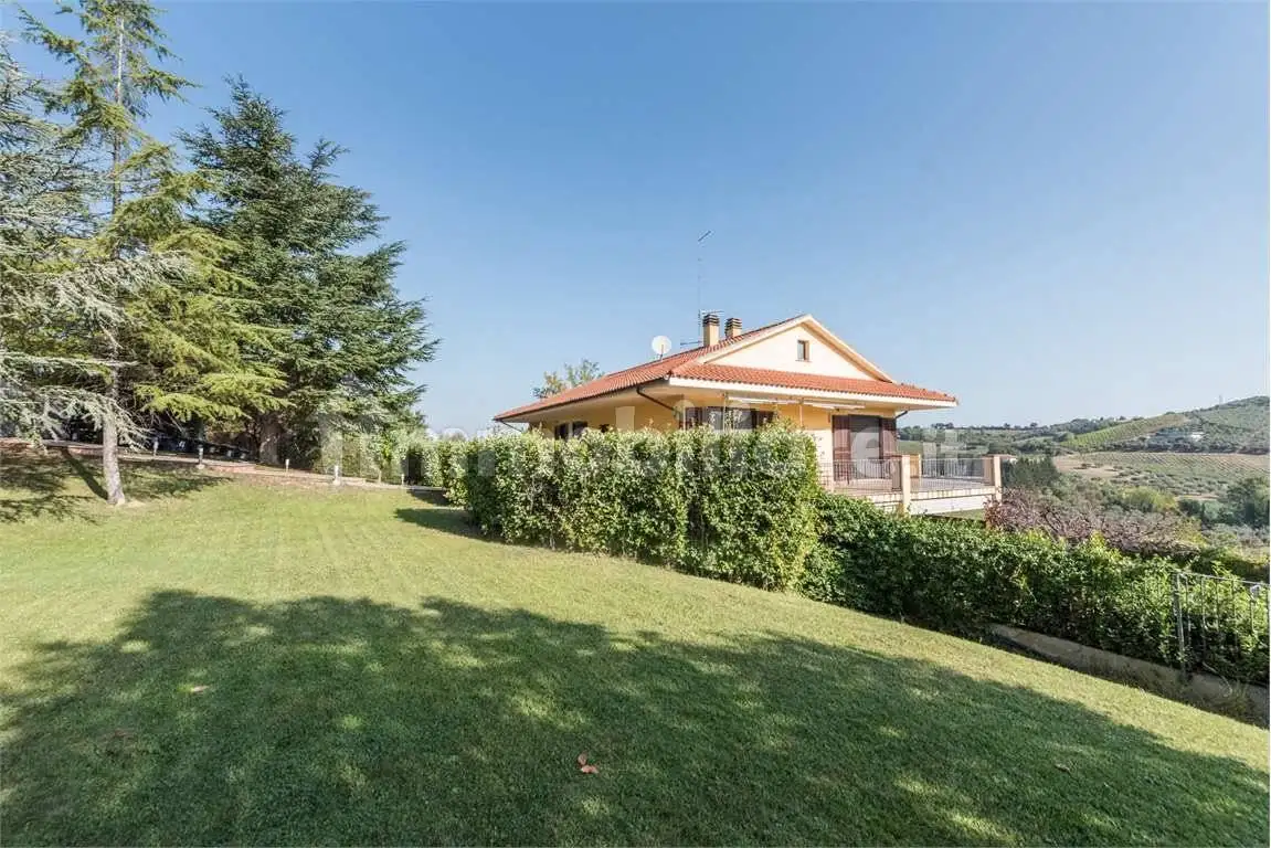 Villa in vendita a Montesilvano