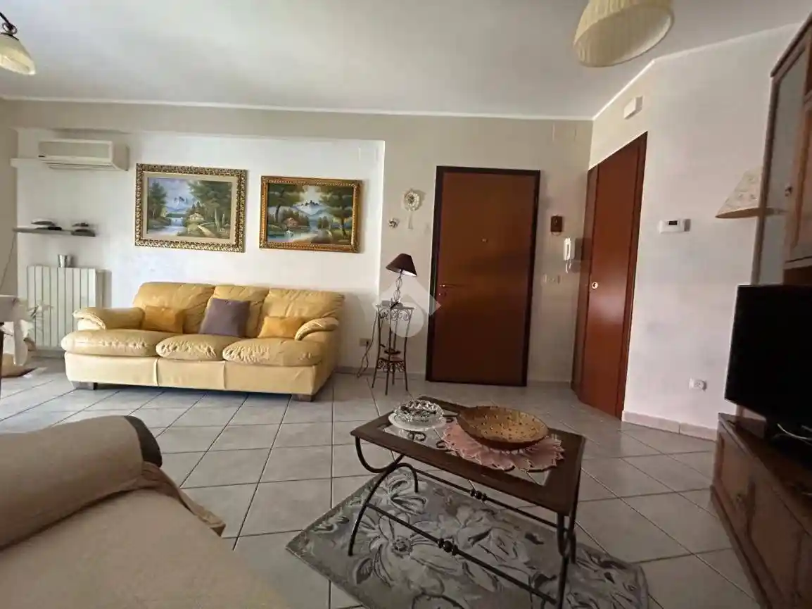 Quadrilocale via Giacomo Puccini 6, Malavicina, Zumpano - foto 2