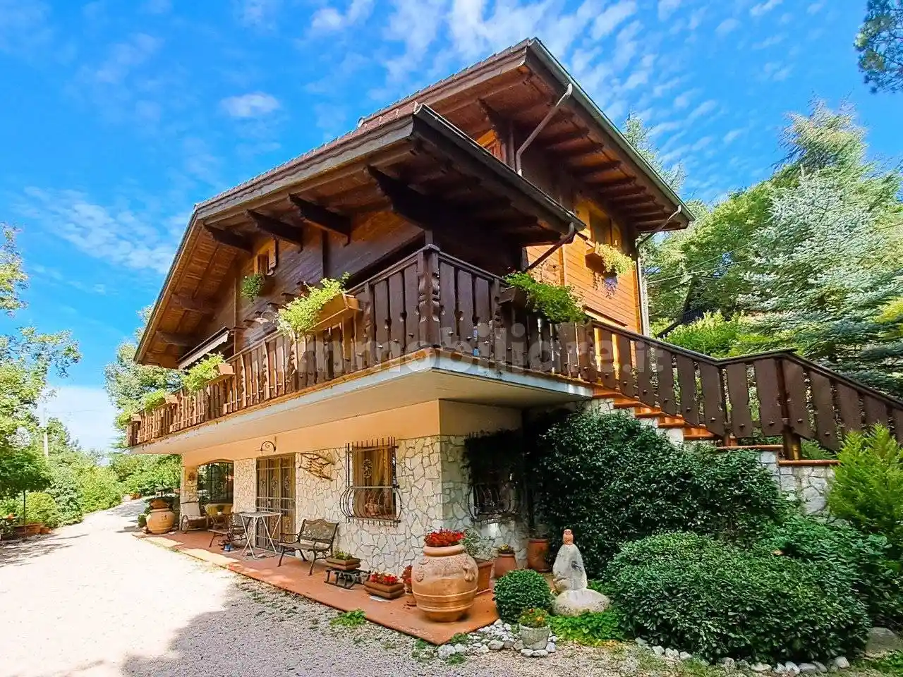 Villa in vendita a Passignano sul Trasimeno