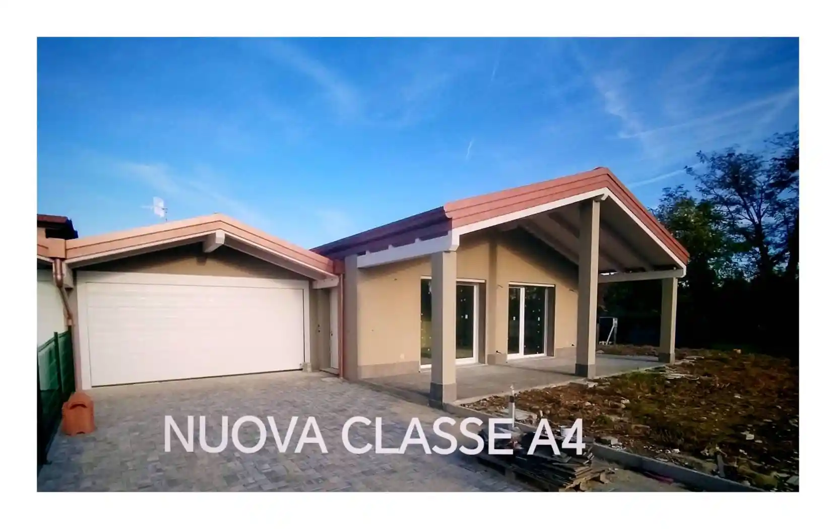 Villa in vendita a Azzate