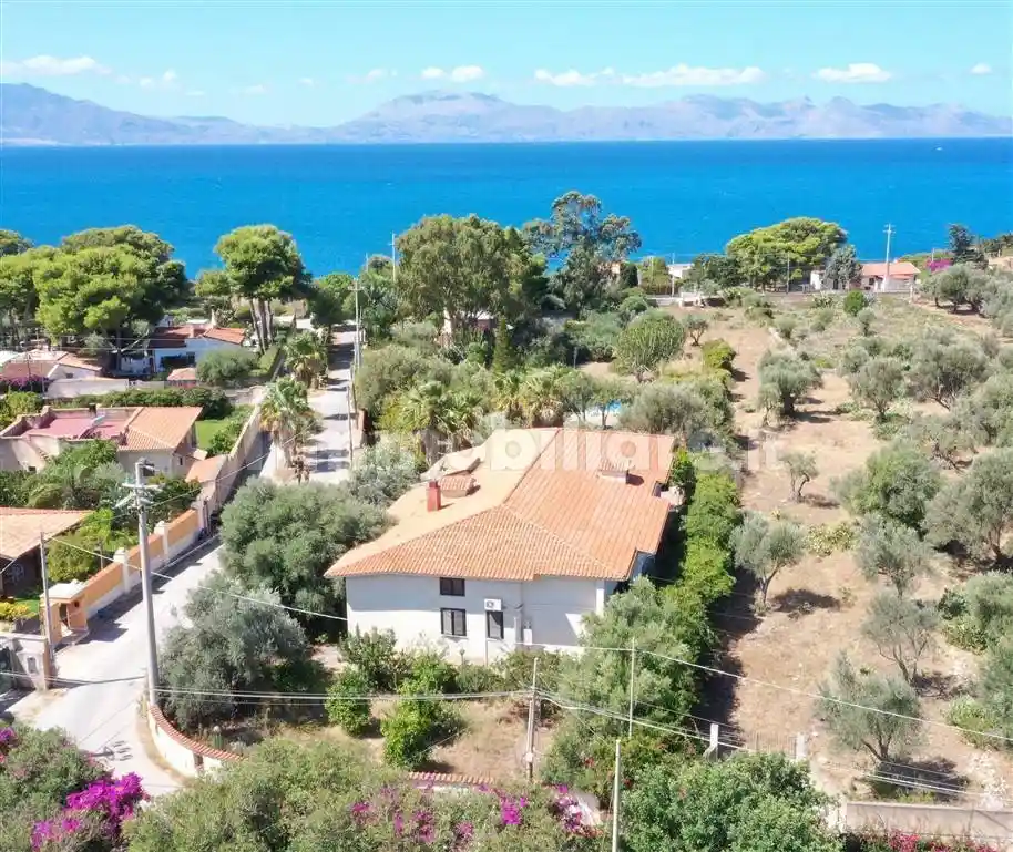 Villa in vendita a Terrasini