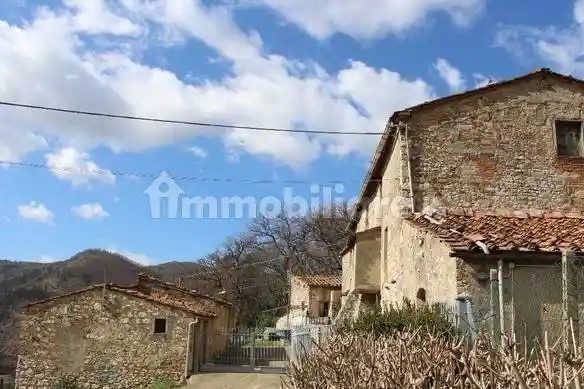 Rustico - Casale in vendita a Vaiano