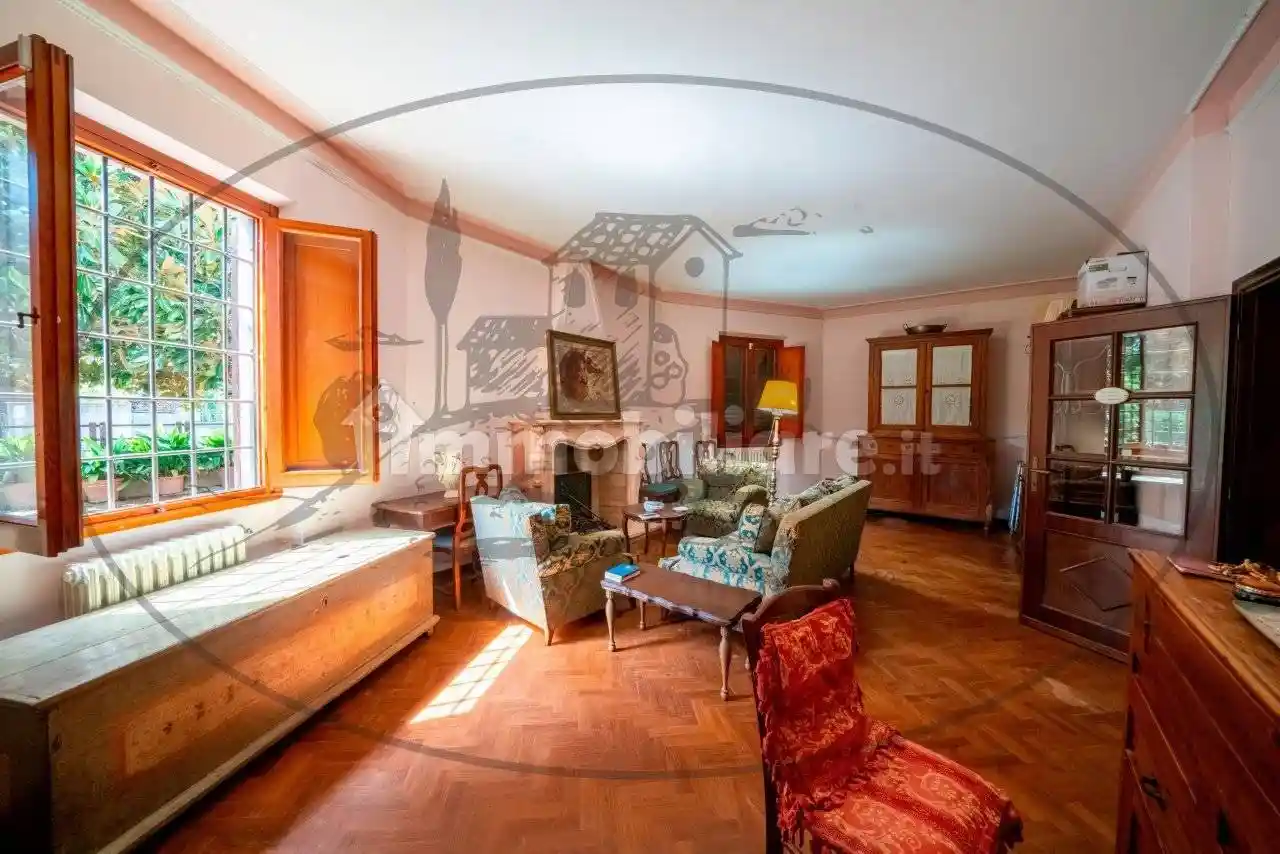 Casa indipendente in vendita a Figline e Incisa Valdarno