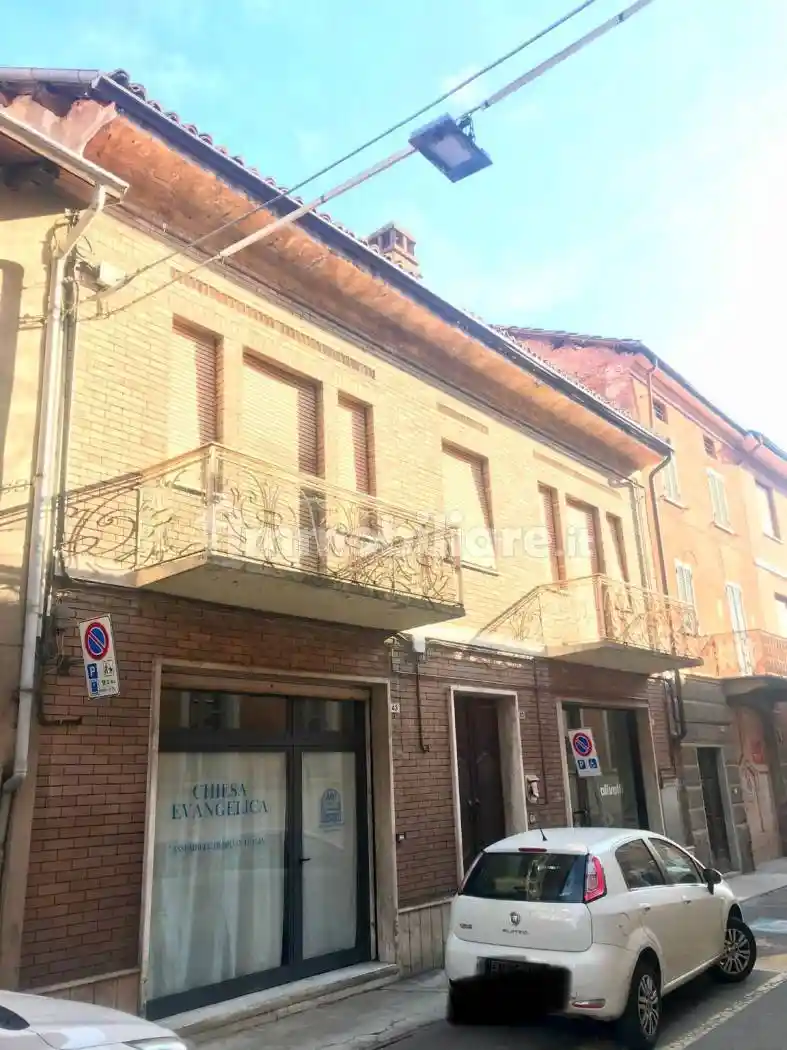 Casa indipendente in vendita a Nizza Monferrato