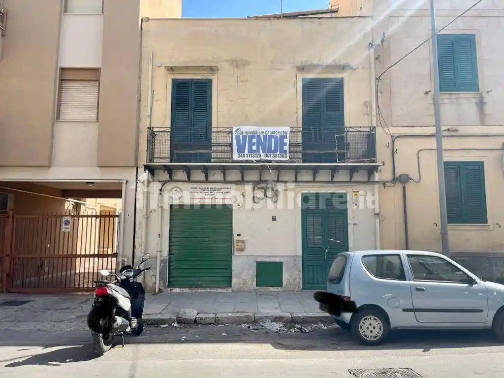 Appartamento in vendita a Palermo