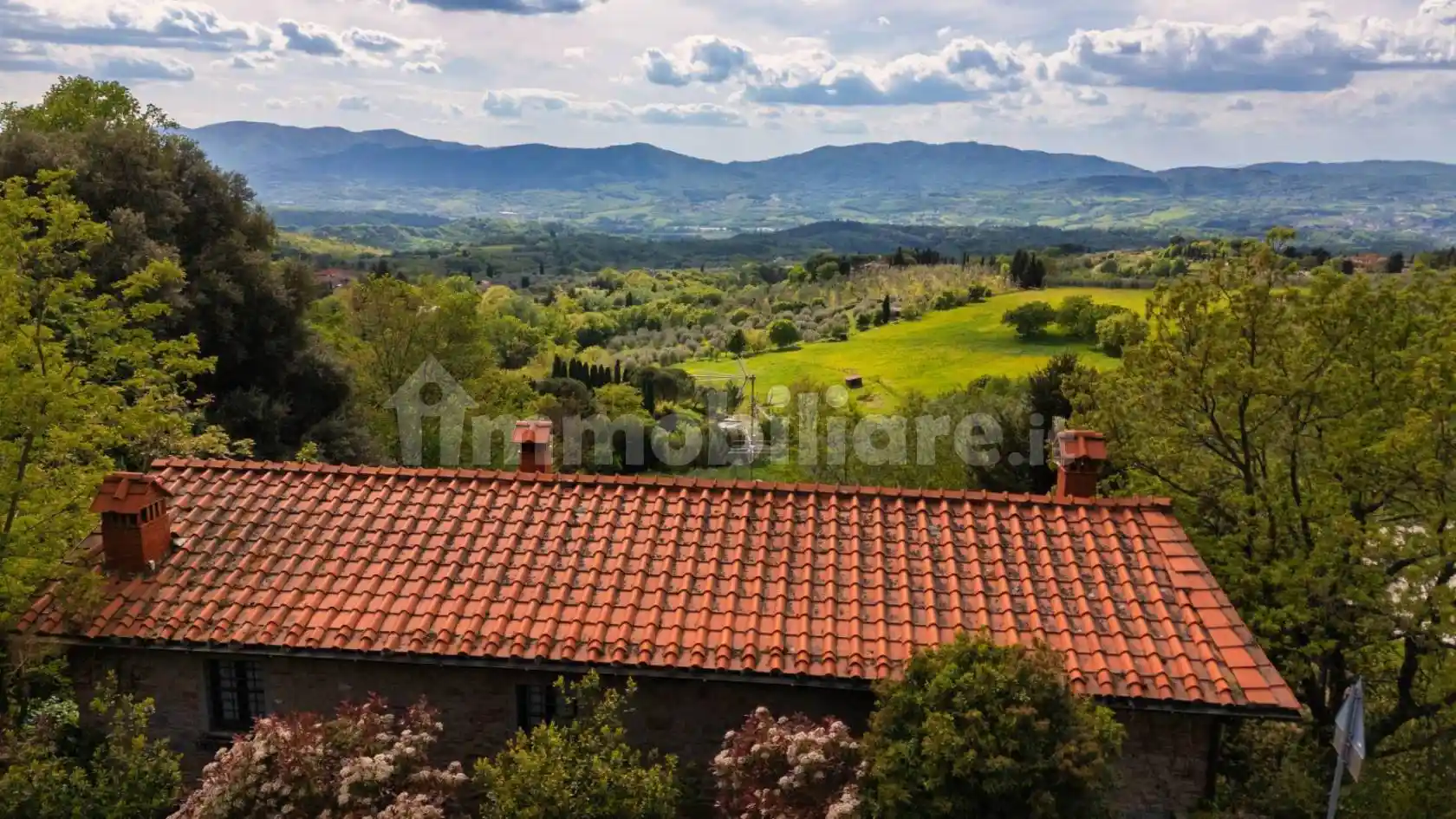 Rustico - Casale in vendita a Reggello