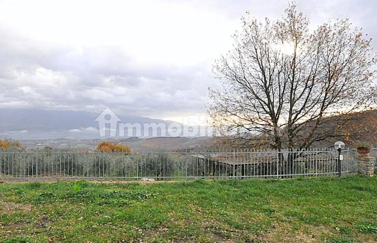 Casa indipendente in vendita a Figline e Incisa Valdarno