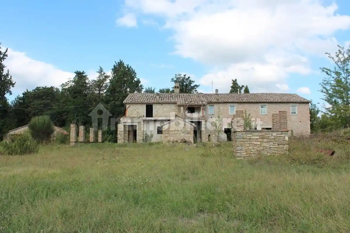 Rustico - Casale in vendita a Perugia