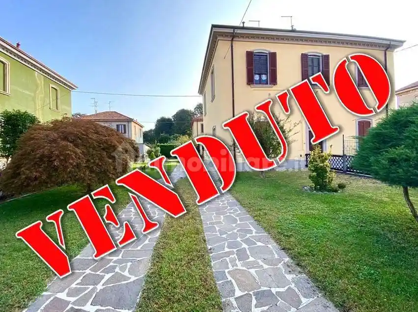 Villa in vendita a Capriate San Gervasio