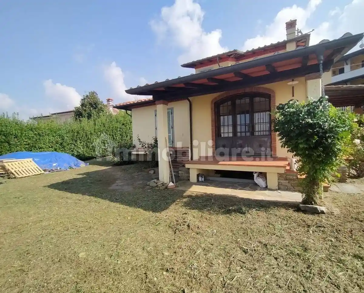 Villa in vendita a Massa