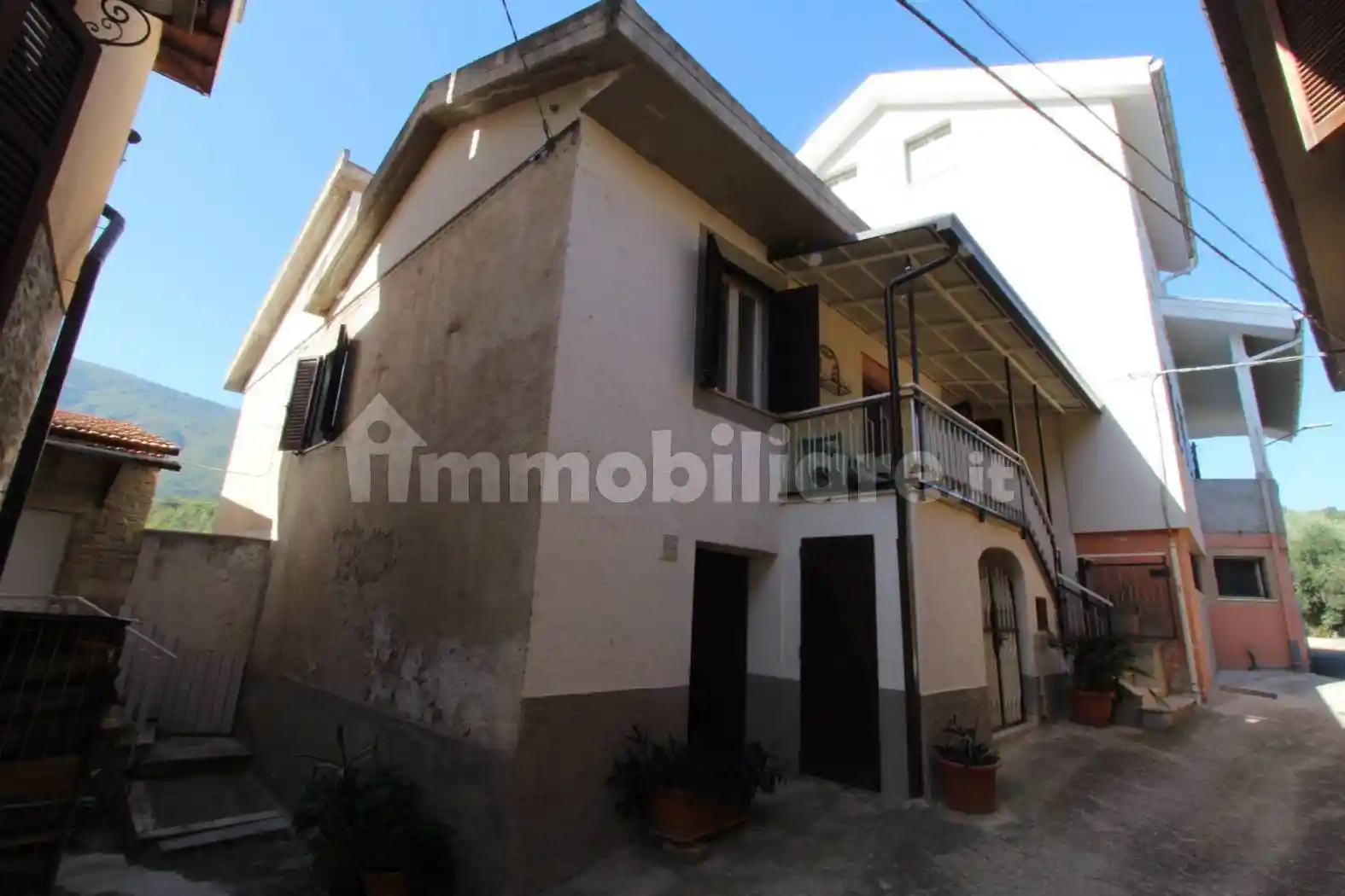 Casa indipendente in vendita a Folignano