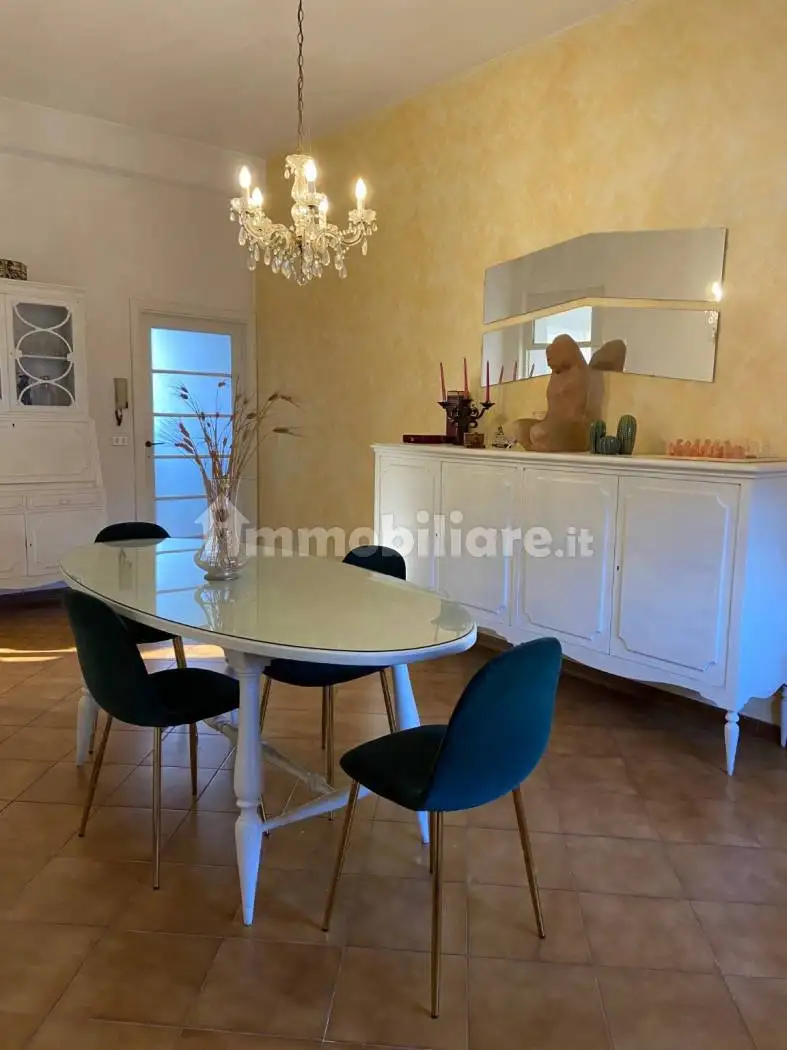 Appartamento in affitto a Cascina