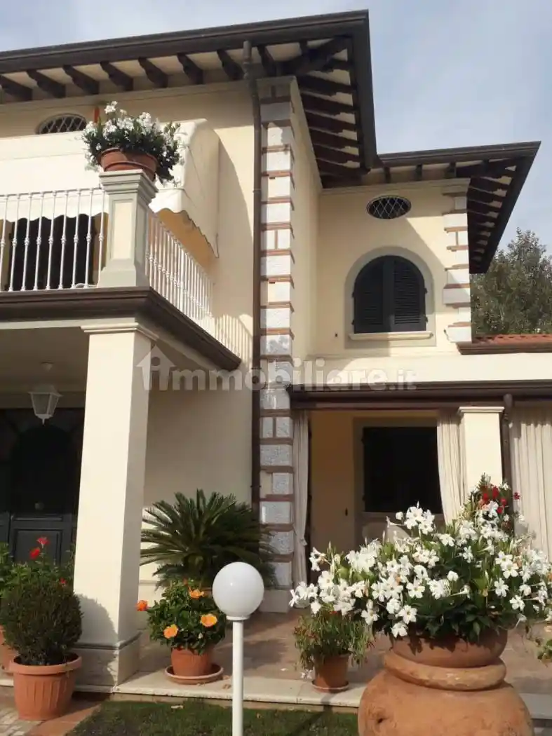 Villa in affitto a Forte dei Marmi