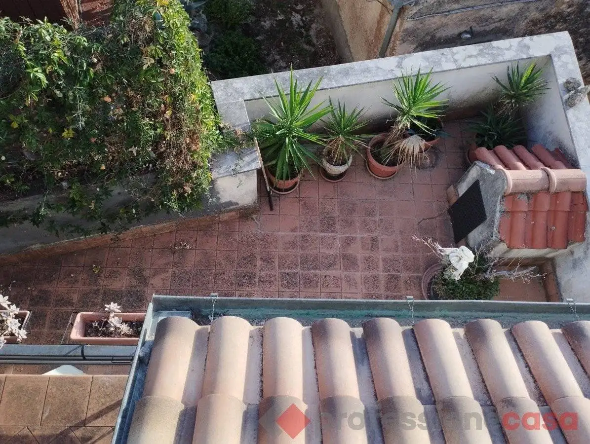 Appartamento via Colle, 33, Castelliri - foto 2